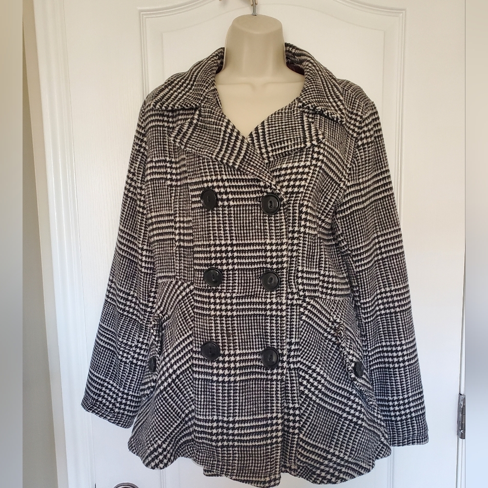 Dollhouse Outerwear Women's Large Wool Blend Black/White Pea Coat